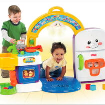 Музыкальная большая двусторонняя кухня Fisher Price.